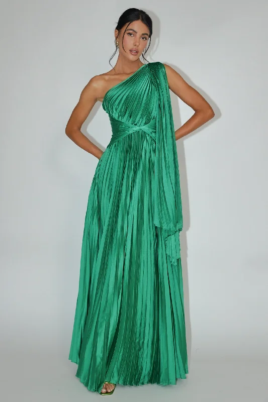 ladies-maxi-dress-belted-waist-Laxmi Accordion Pleat Maxi Dress Kelly Green