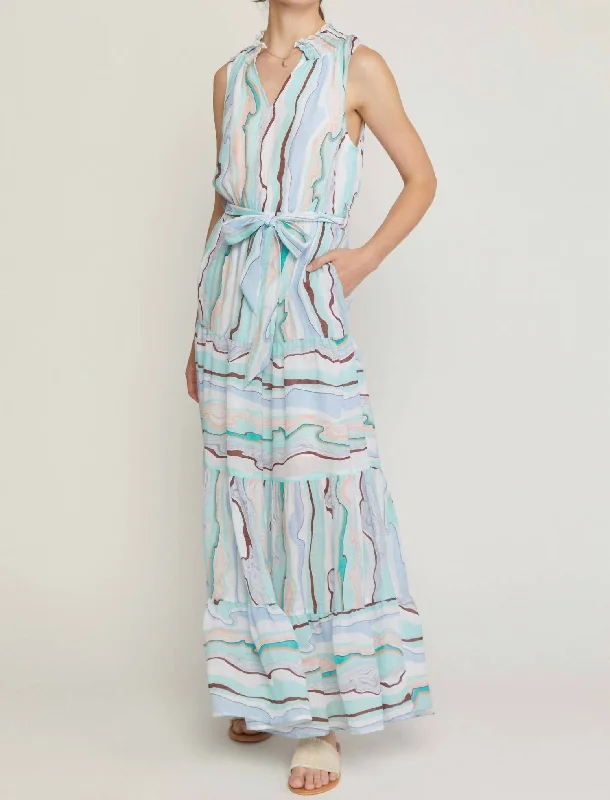 ladies-maxi-dress-glamorous-Sleeveless Tiered Maxi Dress In Green Abstract Print