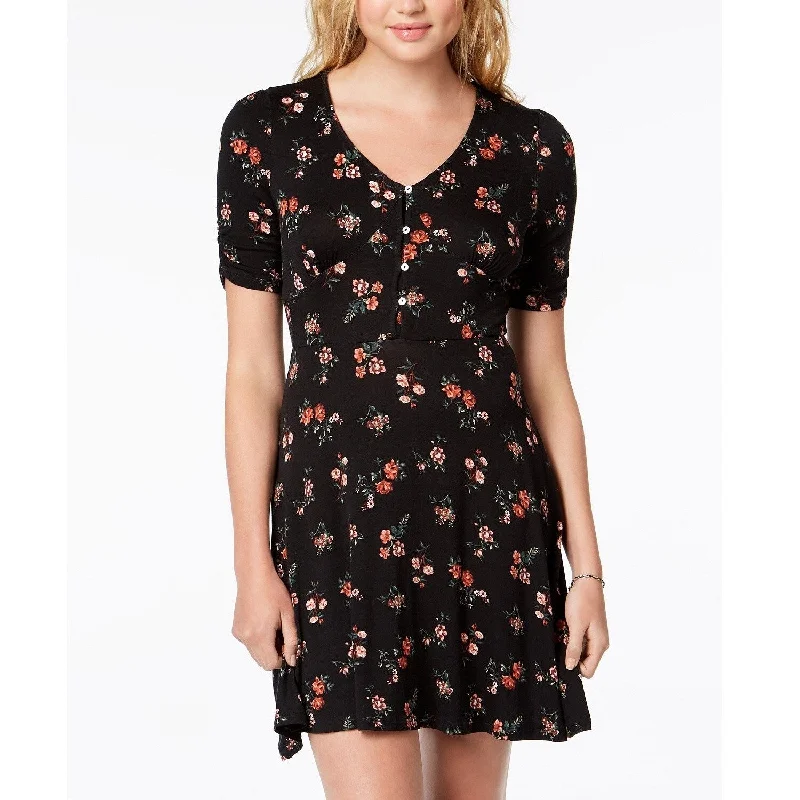 ladies-trumpet-dress-evening-wear-American Rag Juniors Floral Print Fit and Flare Dress Black Combo Size Medium