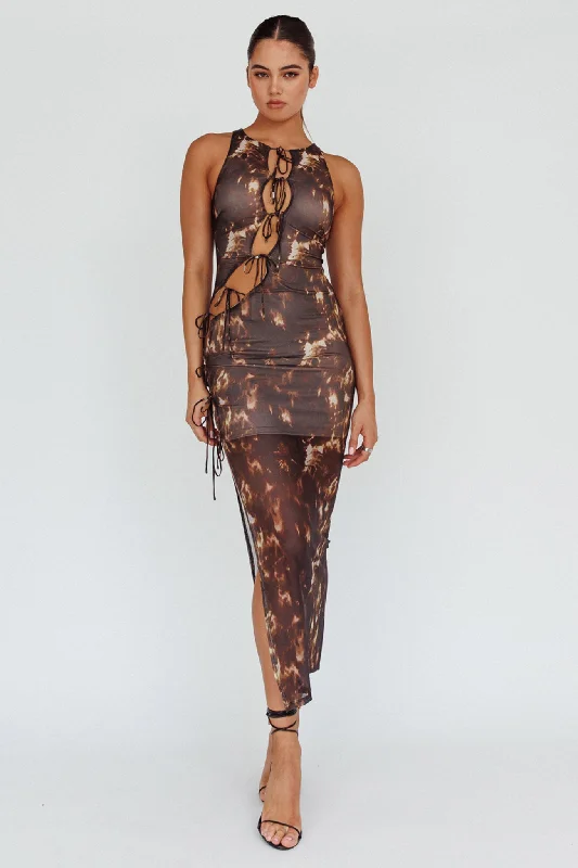 ladies-maxi-dress-chic-look-Mira Tied Keyhole Maxi Dress Brown