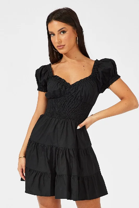 ladies-trumpet-dress-autumn-trend-Black Fit and Flare Dress Short Sleeve Shirred Waist