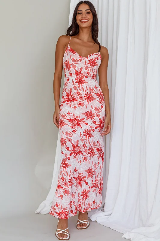 ladies-maxi-dress-travel-wardrobe-Janaina Tie-Up Back Maxi Dress Floral Red